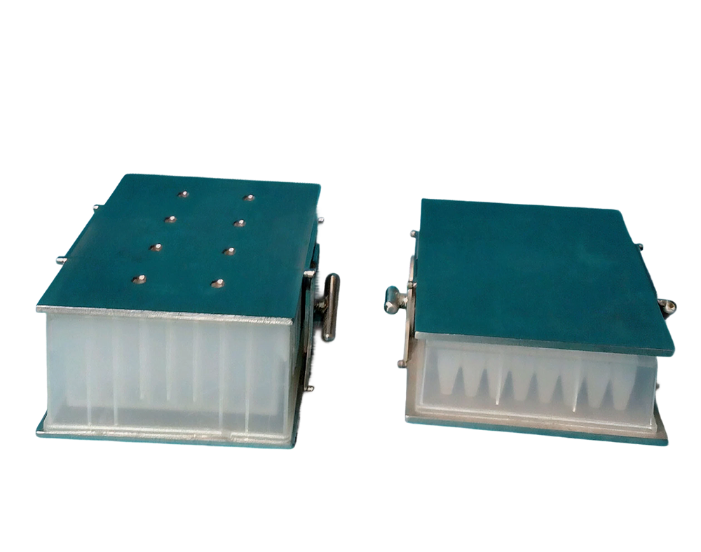 SecureClamp w/ Hinge & Clasp Closure — Standard Microtiter Plate - AWSC-051001