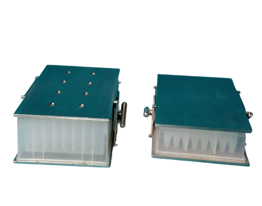SecureClamp w/ Hinge & Clasp Closure — Standard Microtiter Plate - AWSC-051001